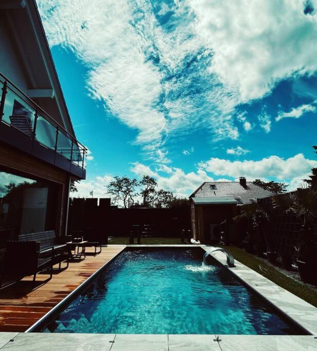 Villa Dreamy Vibes Mit Privatem Pool & Rheinblick Niederkassel Exterior foto