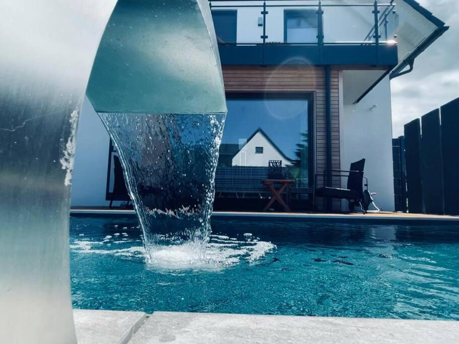 Villa Dreamy Vibes Mit Privatem Pool & Rheinblick Niederkassel Exterior foto