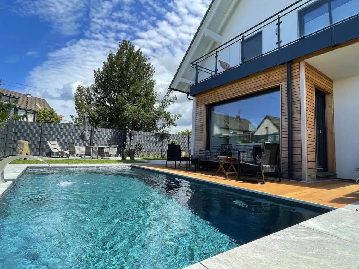 Villa Dreamy Vibes Mit Privatem Pool & Rheinblick Niederkassel Exterior foto