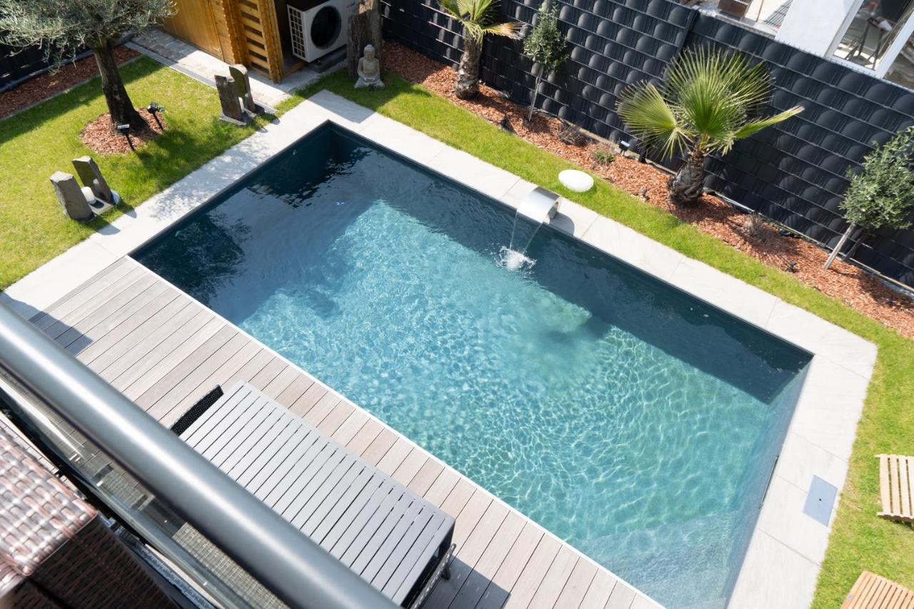 Villa Dreamy Vibes Mit Privatem Pool & Rheinblick Niederkassel Exterior foto